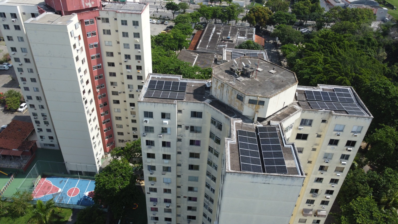 Usina solar Condomínio Monte Azul em Jacarepaguá – RJ